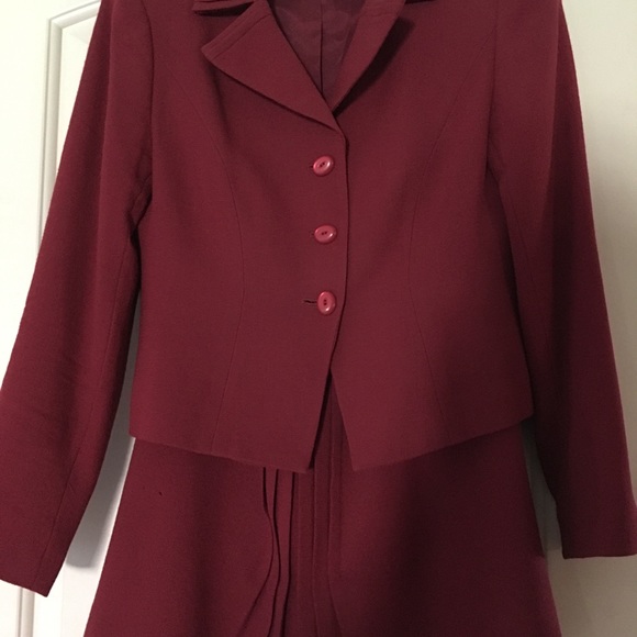 Albert Nipon Red Skirt Suit - Picture 1 of 1